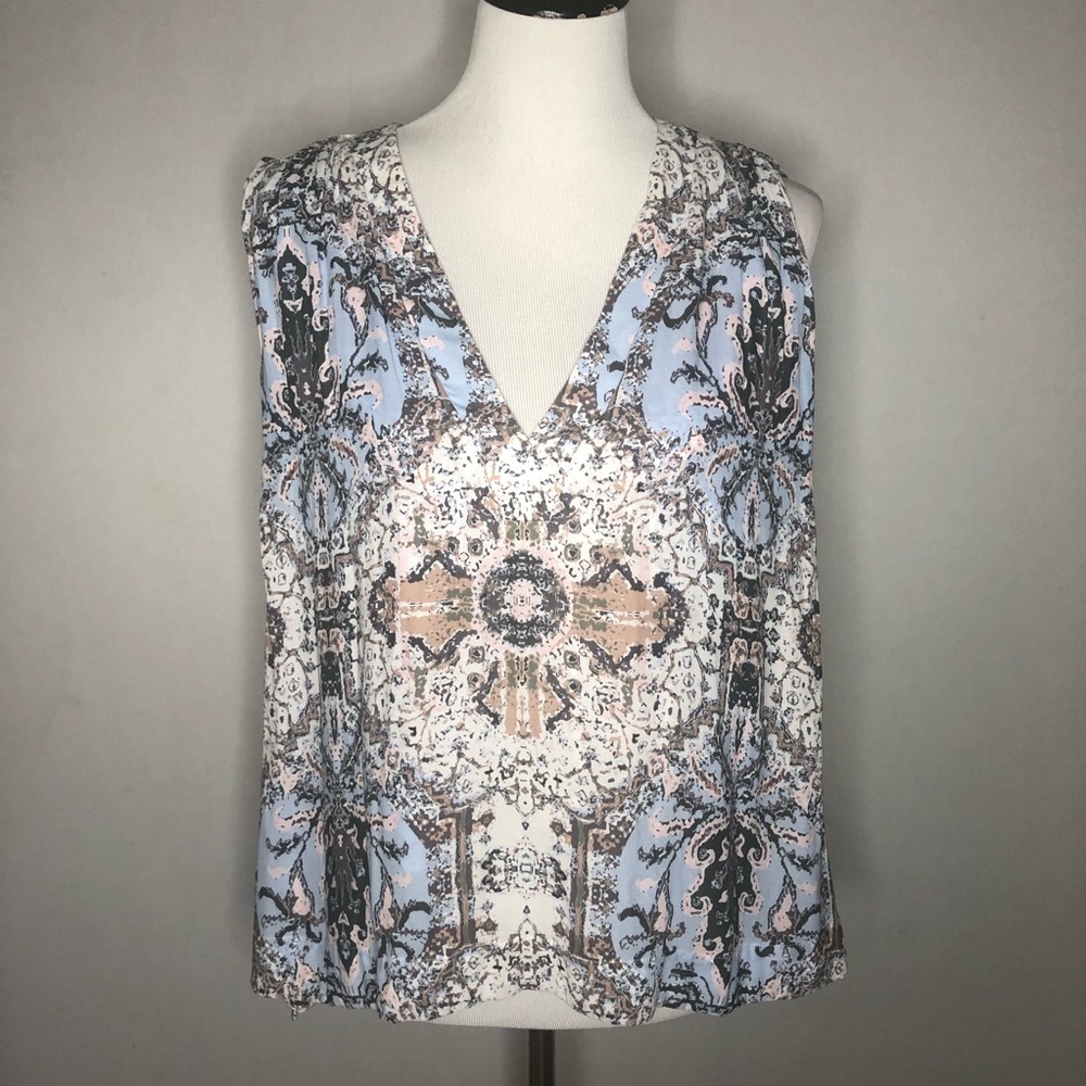 Free People Darcy Flowy Top - Picture 2 of 9
